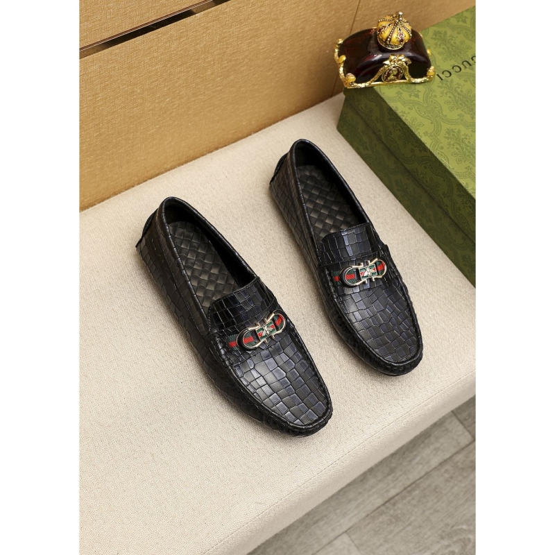 G*u*i leather shoes